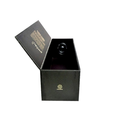 Caixas de empacotamento pretas da garrafa de vinho com a folha de ouro UV da cópia que carimba a gravação